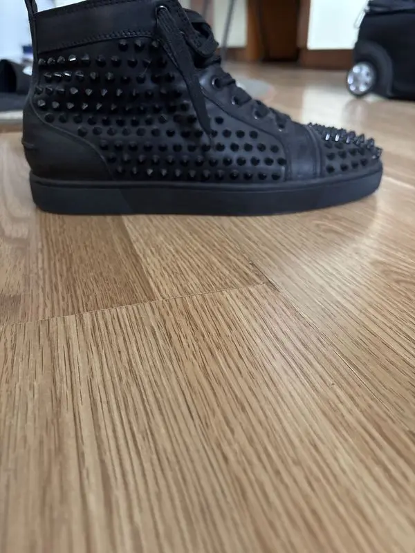 Christian Louboutin High Top Sneakers nr.42