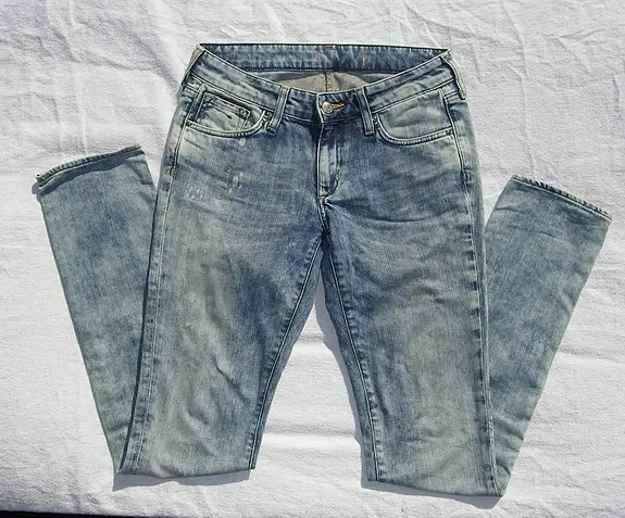 H&M &Denim jeans målt størrelse W27 L33