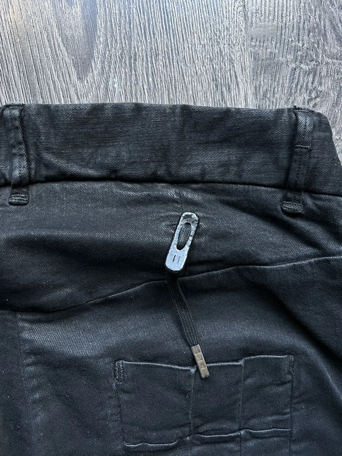 P13 Obsidian Black