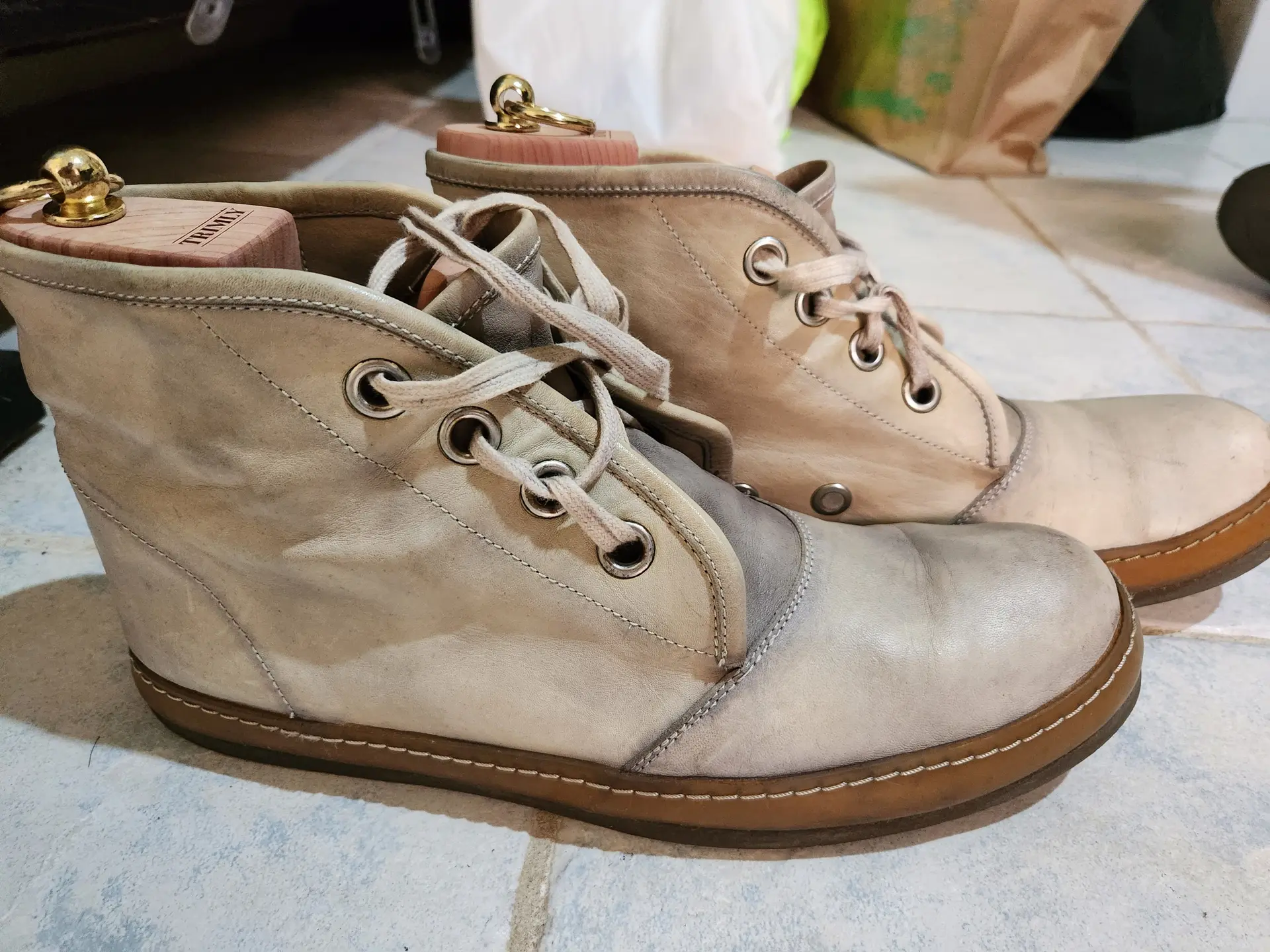 Grey Kangaroo boots/hi-top