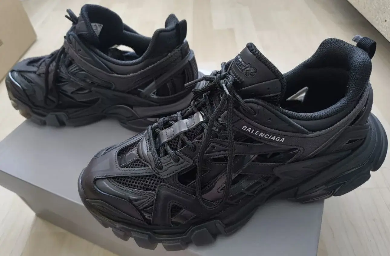 balenciaga track