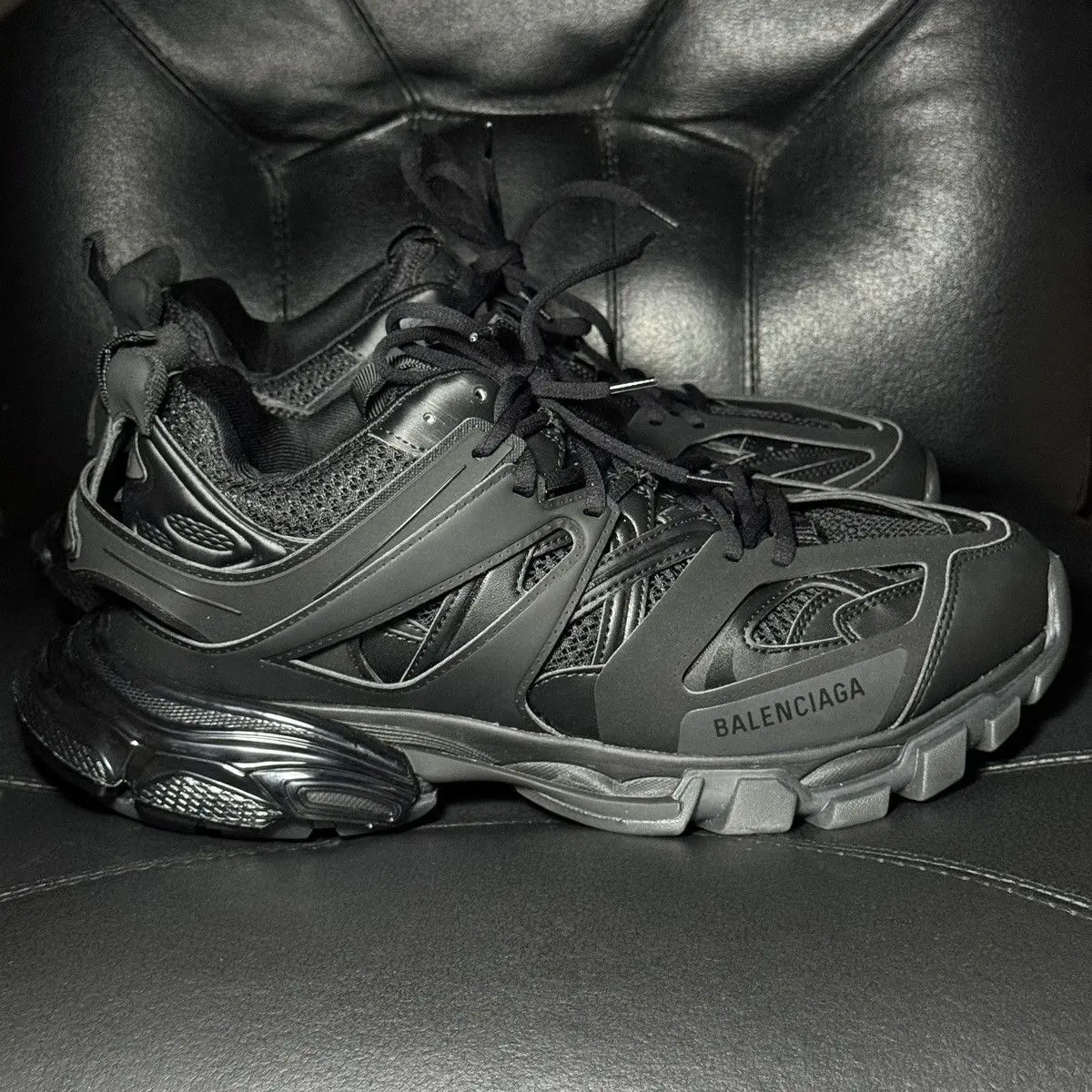 balenciaga track