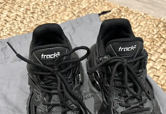 balenciaga track