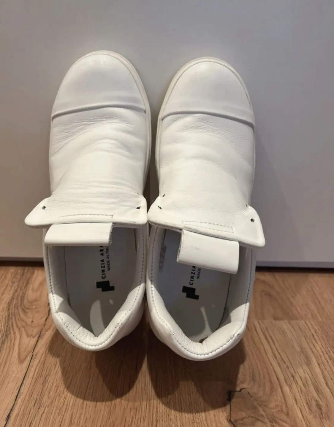 White Sneakers Cinzia Araia