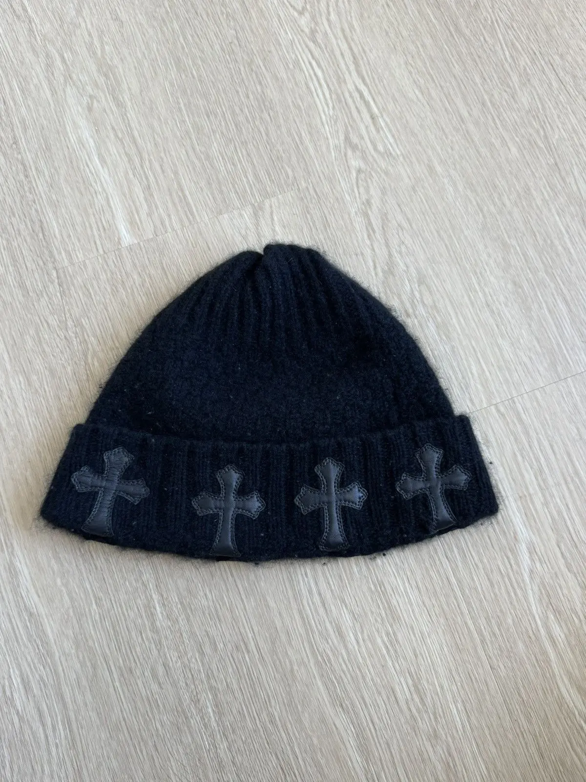 LEATHER CROSS PATCH BEANIE
