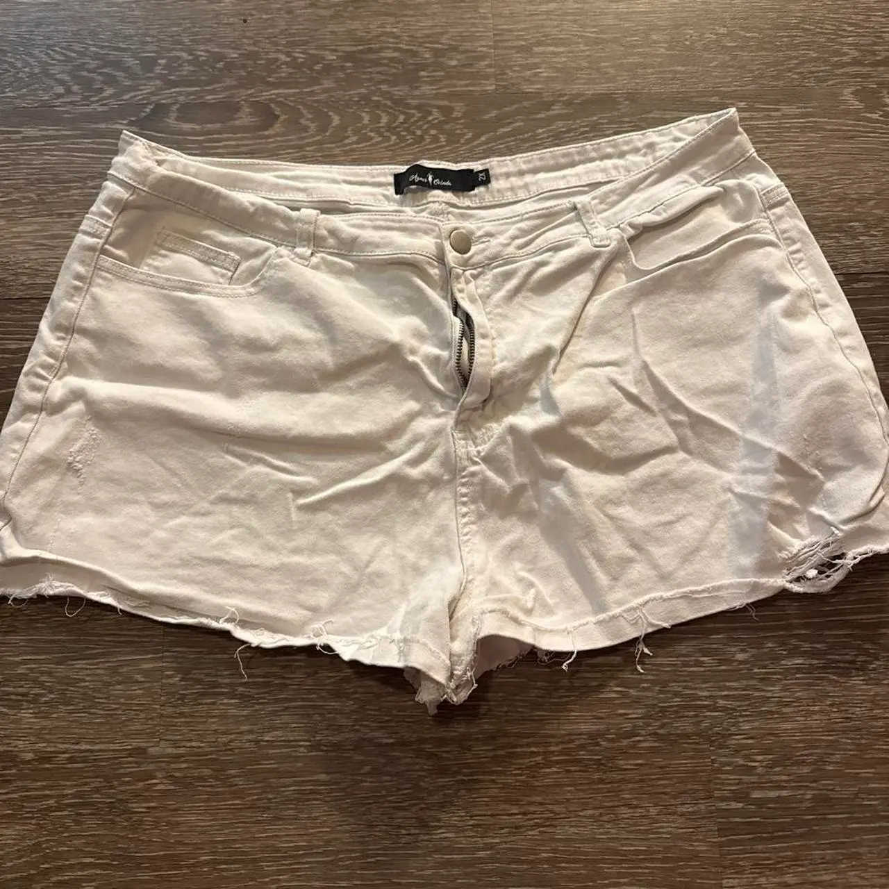 White Agnes B denim shorts size 2X #summer #minimalist